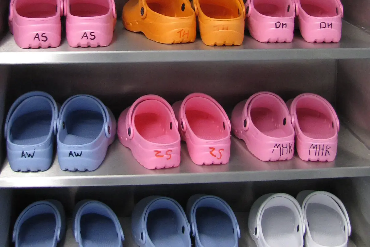 Cleanroom Furniture 03