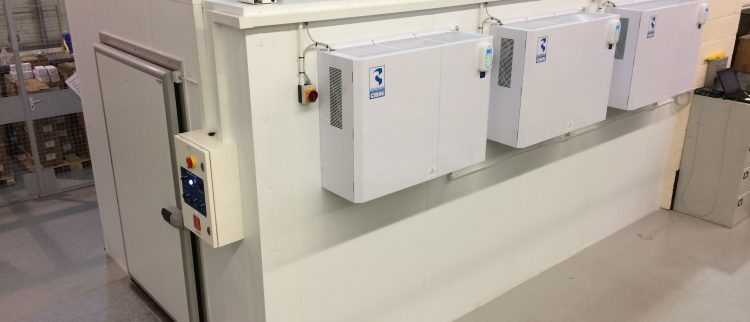 Close Controlled Pharmaceutical Stability Freezer Room